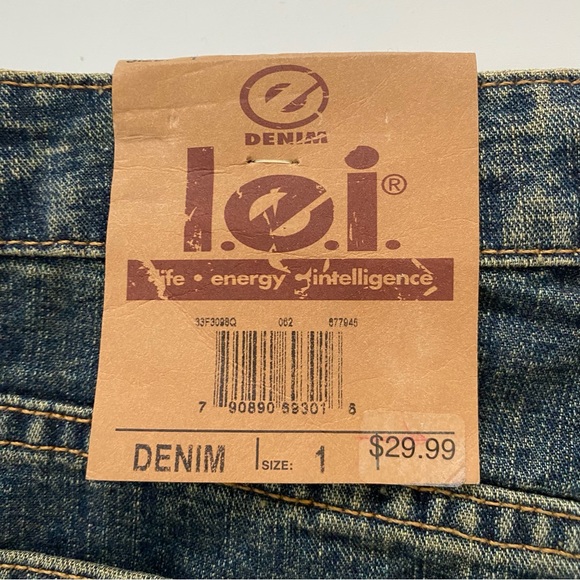 l.e.i. Denim pencil skirt juniors size 1 distressed look with raw hem - Picture 5 of 13